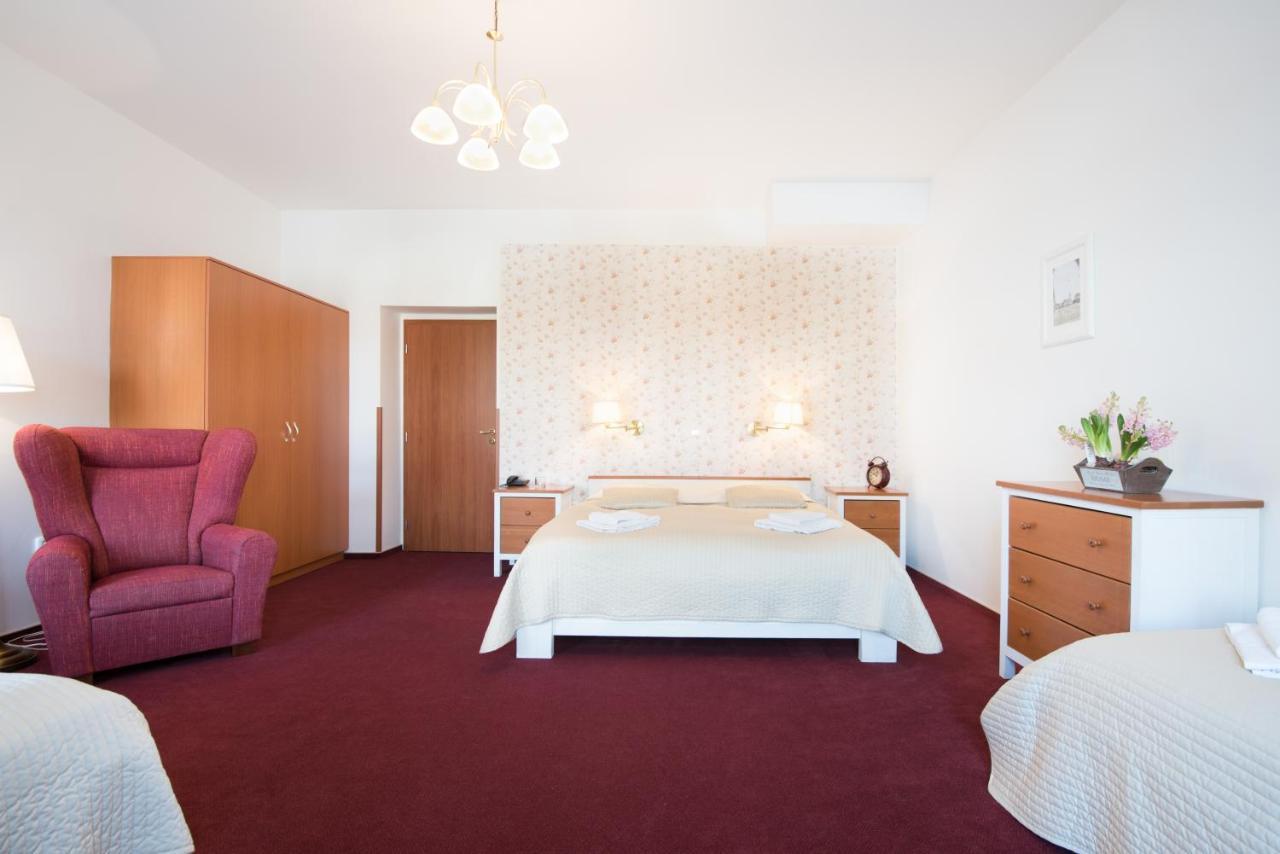 Hotel Posta Sobotka Luaran gambar