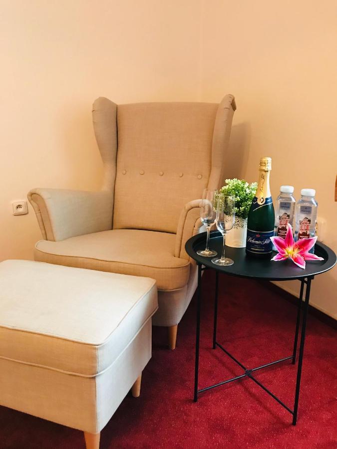 Hotel Posta Sobotka Luaran gambar