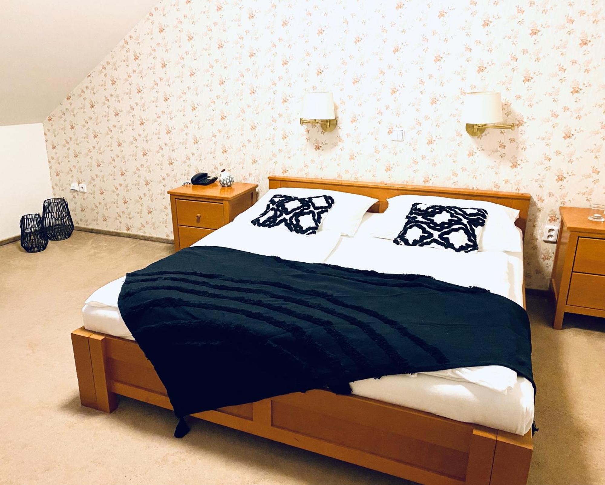Hotel Posta Sobotka Luaran gambar