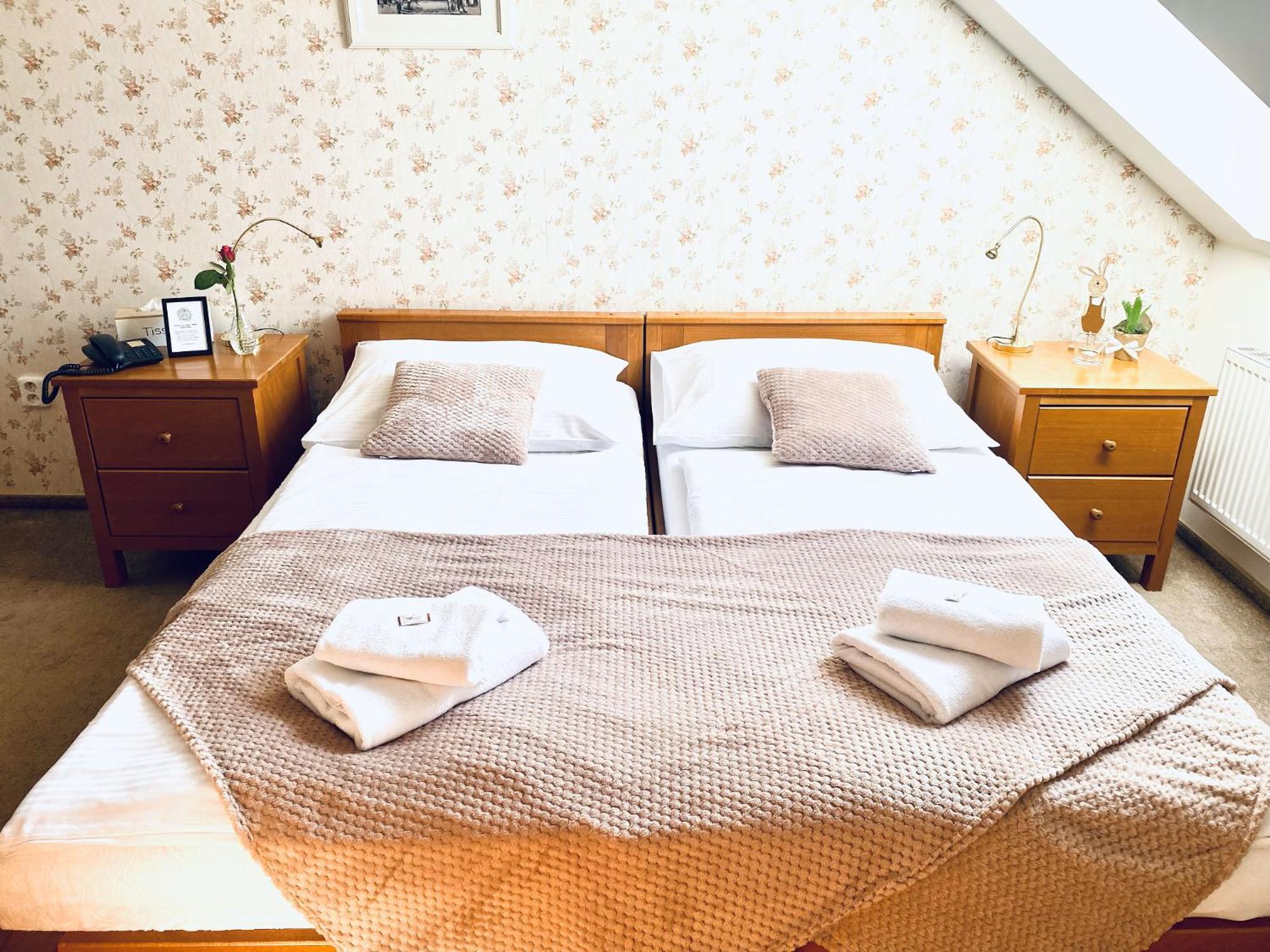 Hotel Posta Sobotka Luaran gambar
