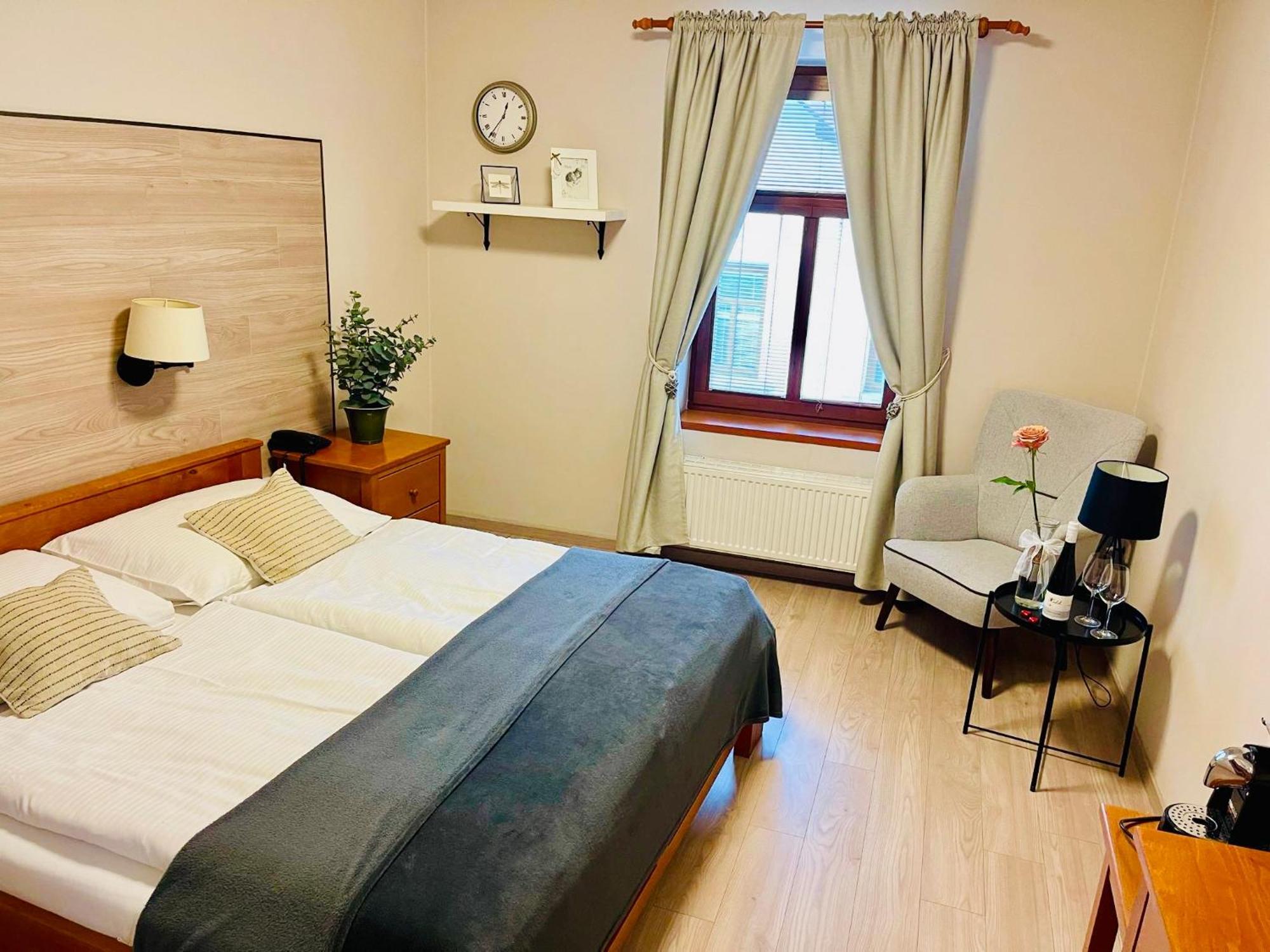 Hotel Posta Sobotka Luaran gambar