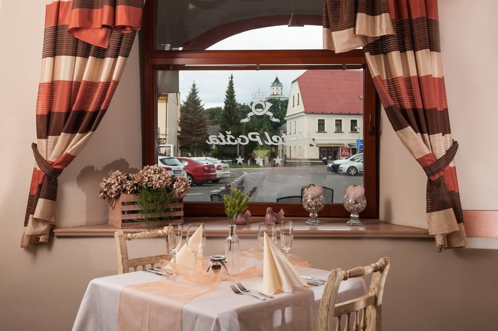 Hotel Posta Sobotka Luaran gambar