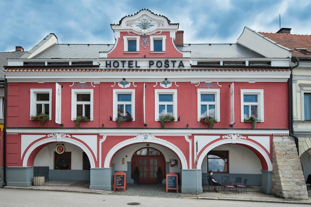 Hotel Posta Sobotka Luaran gambar