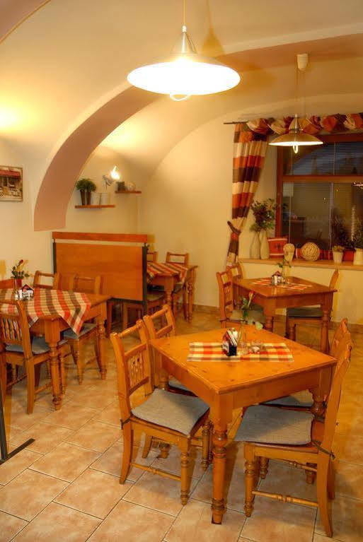 Hotel Posta Sobotka Luaran gambar