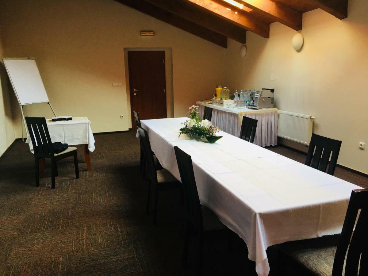 Hotel Posta Sobotka Luaran gambar